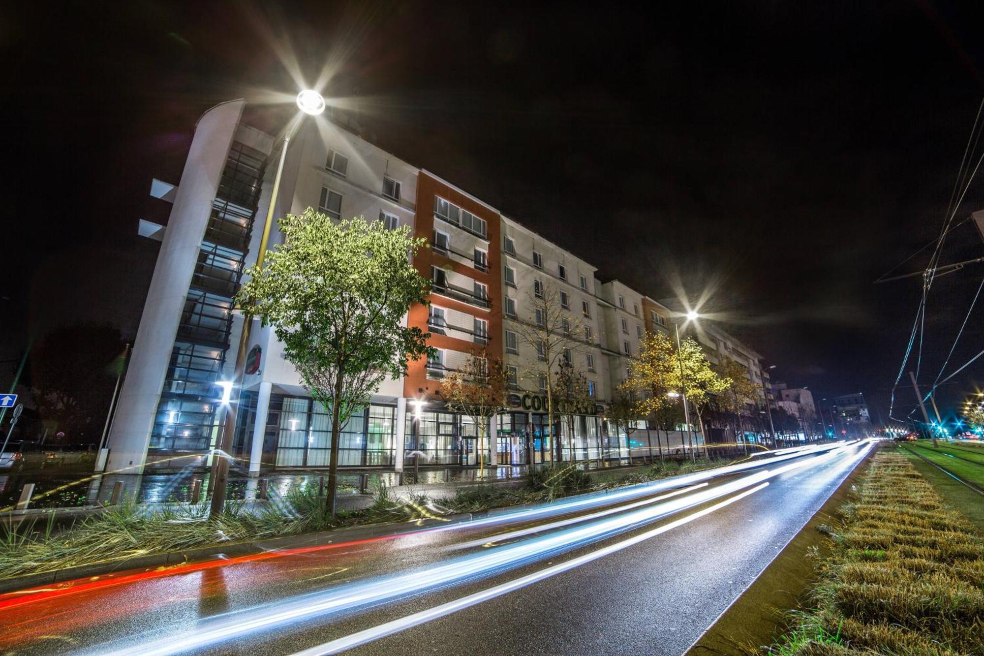 Courtyard By Marriott Paris La Defense West - Colombes Hotel Bois-Colombes Екстериор снимка