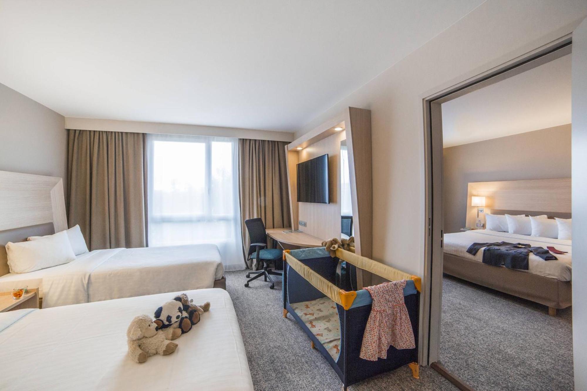 Courtyard By Marriott Paris La Defense West - Colombes Hotel Bois-Colombes Екстериор снимка