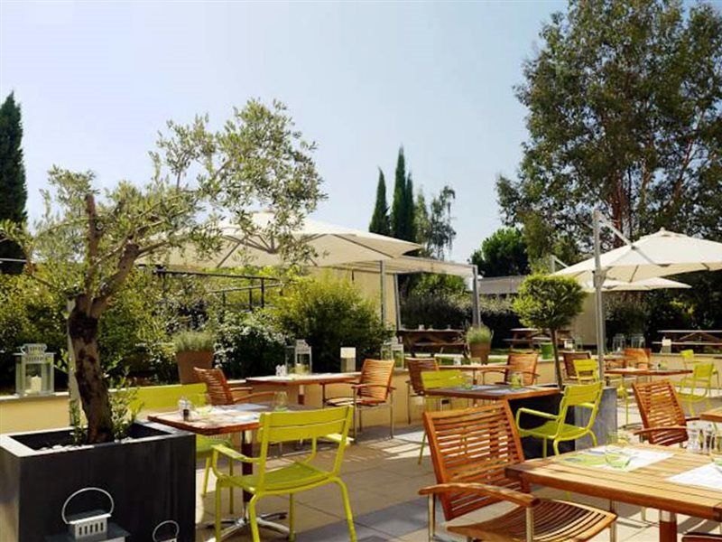 Courtyard By Marriott Paris La Defense West - Colombes Hotel Bois-Colombes Екстериор снимка