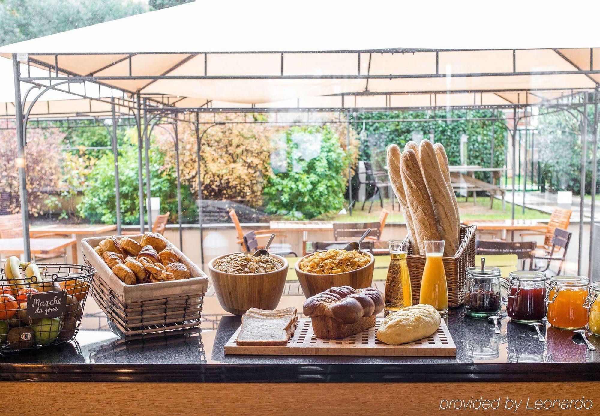Courtyard By Marriott Paris La Defense West - Colombes Hotel Bois-Colombes Екстериор снимка